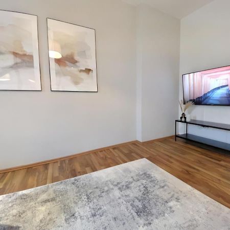 Milpau Recklinghausen1 - Modernes Und Zentrales Premium-Apartment Mit Queensize-Bett, Netflix, Nespresso, Smart-Tv Und Privatparkplatz Exterior foto